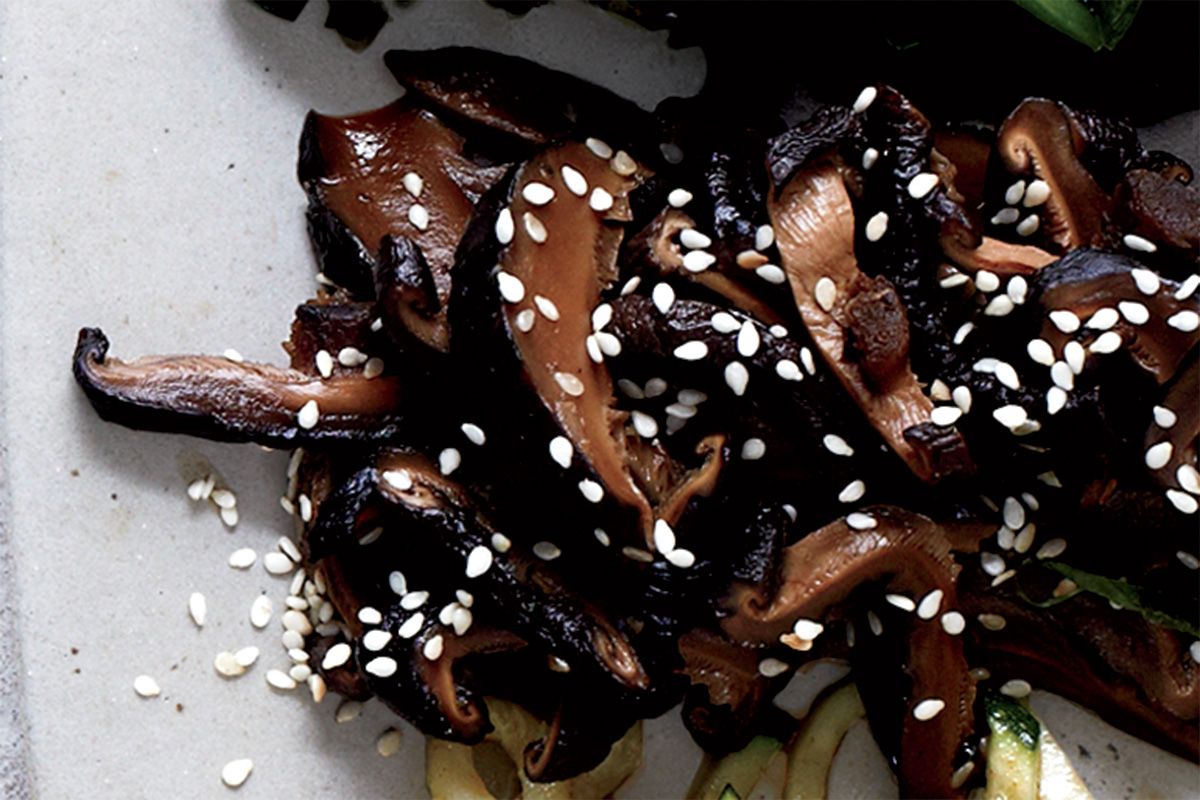 Sautéed Shiitake Mushrooms with Garlic and Sesame