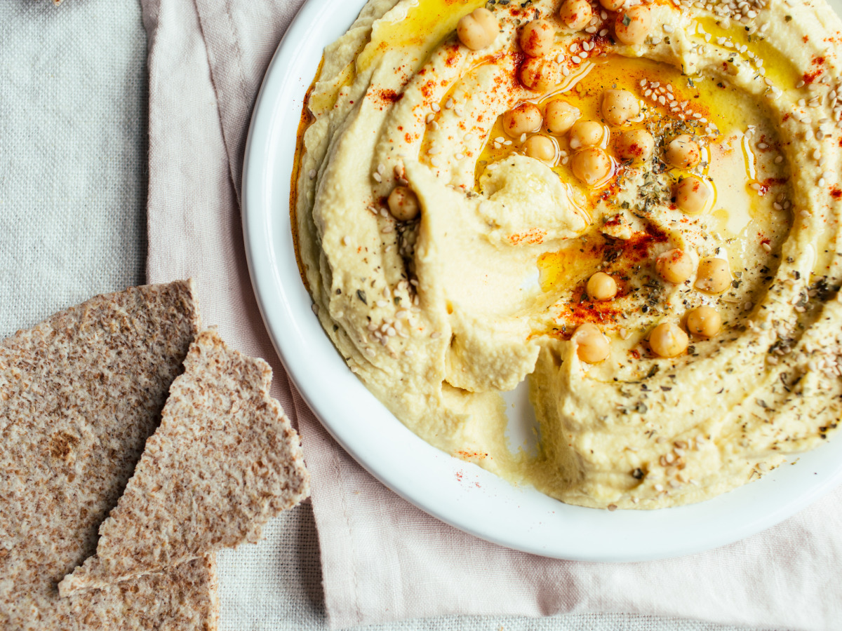 Creamy Garlic Hummus