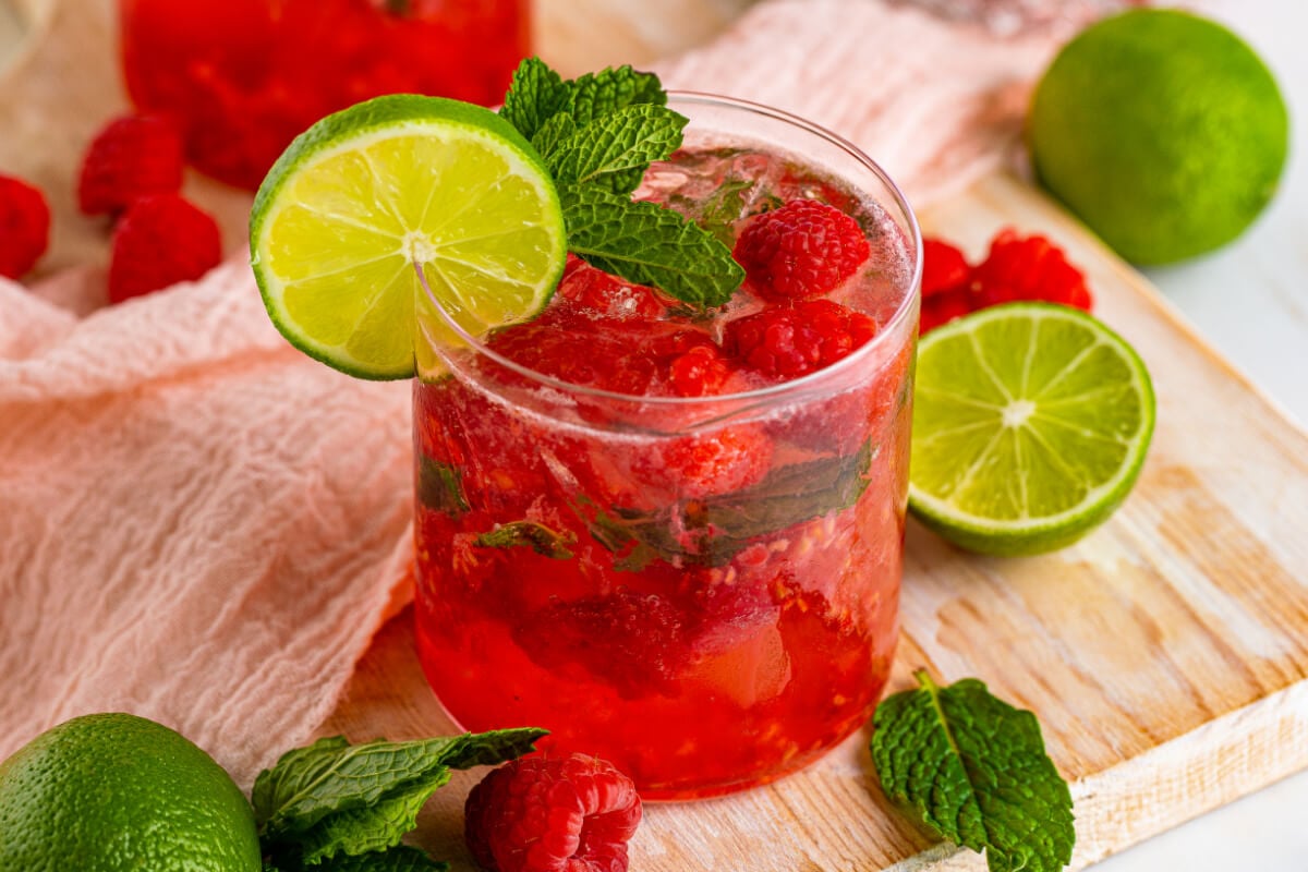 Muddled Berry Lemonade Vodka Smash