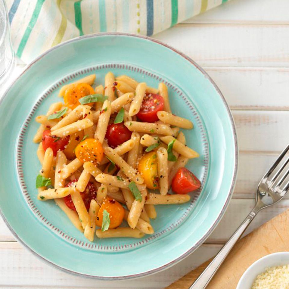 Outdoor Picnic Pasta Salad with Cherry Tomatoes and Basil Vinaigrette