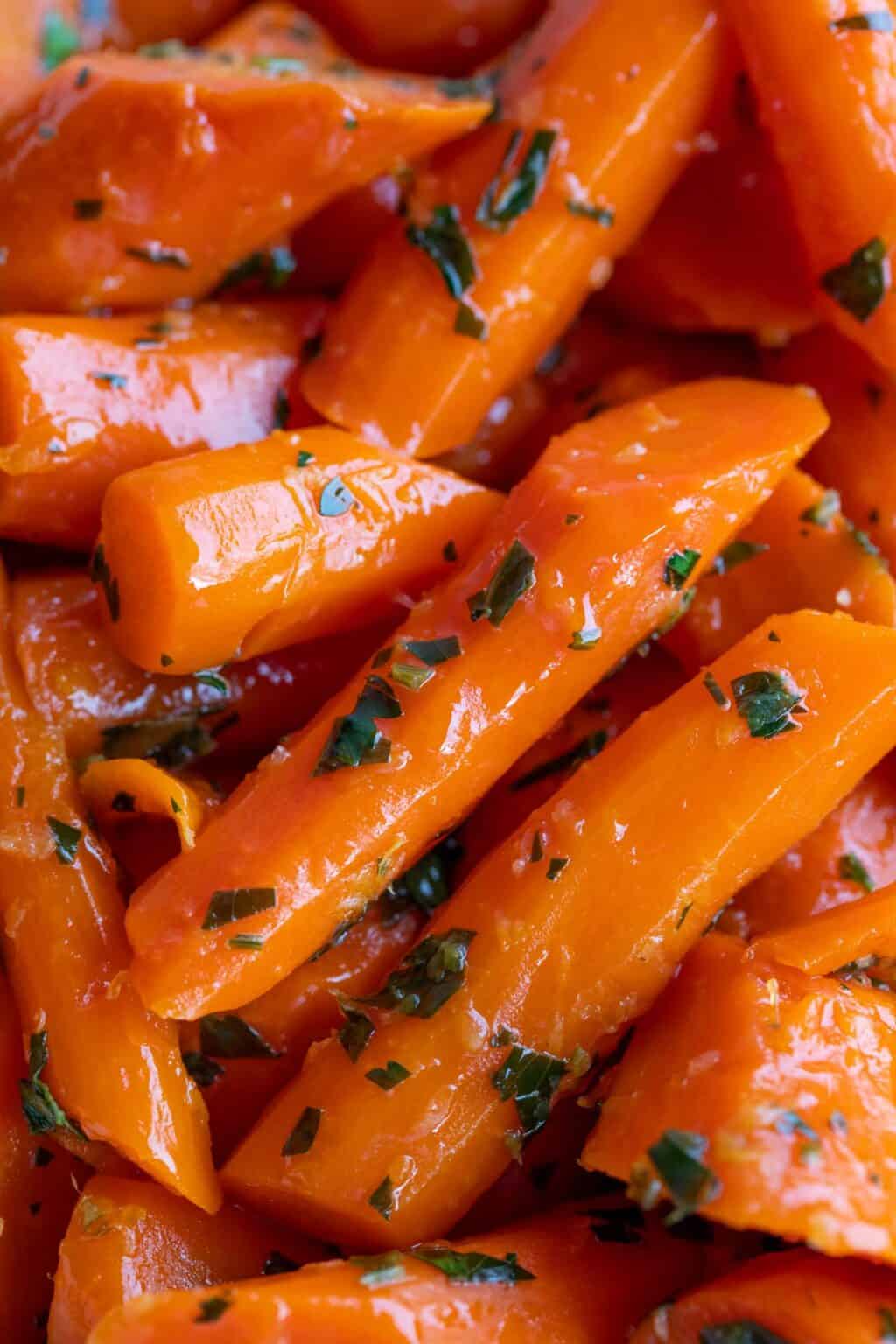 Honey-Glazed Roasted Carrots with Thyme and Lemon