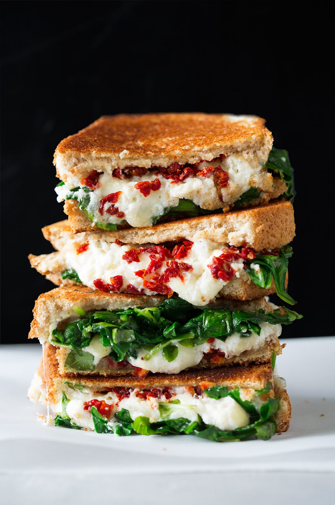Cheese and Spinach Fat Bombs with Sun-Dried Tomatoes
