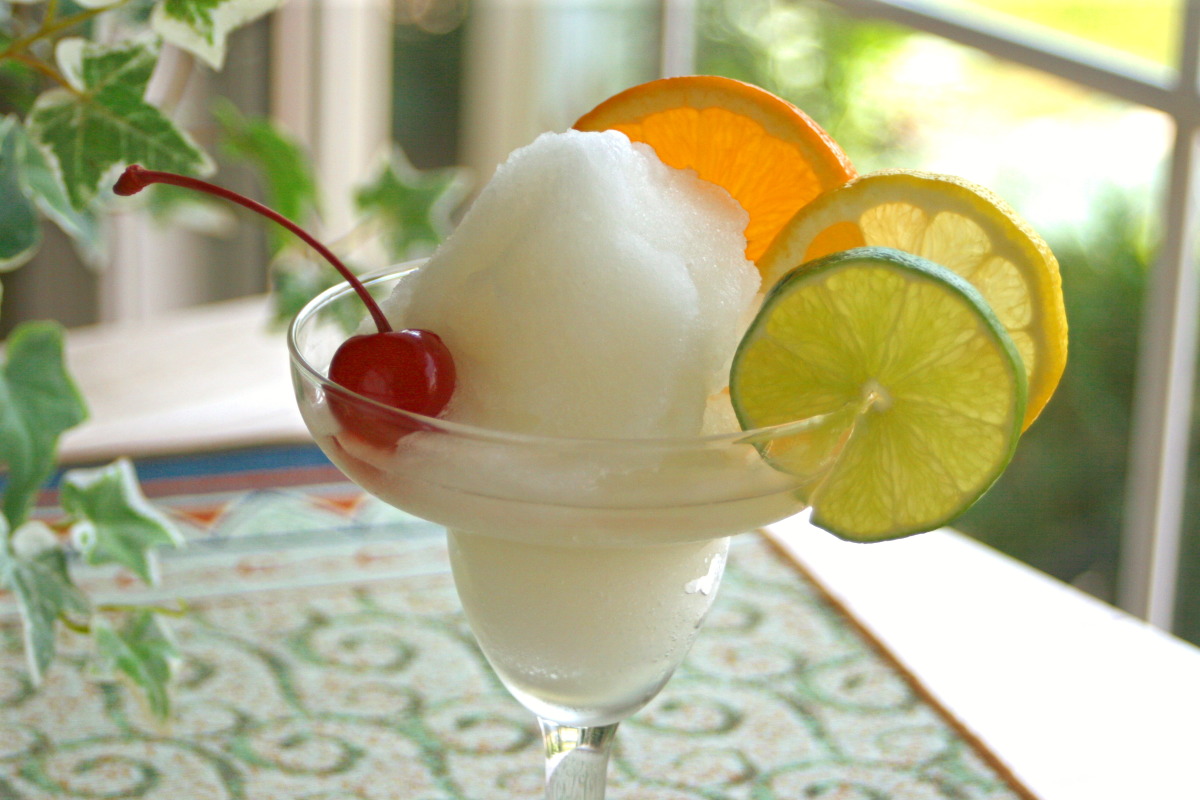 Spiced Coconut Rum Lemonade