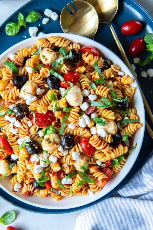 Stovetop Spinach and Ricotta Rotini with Sun-Dried Tomatoes