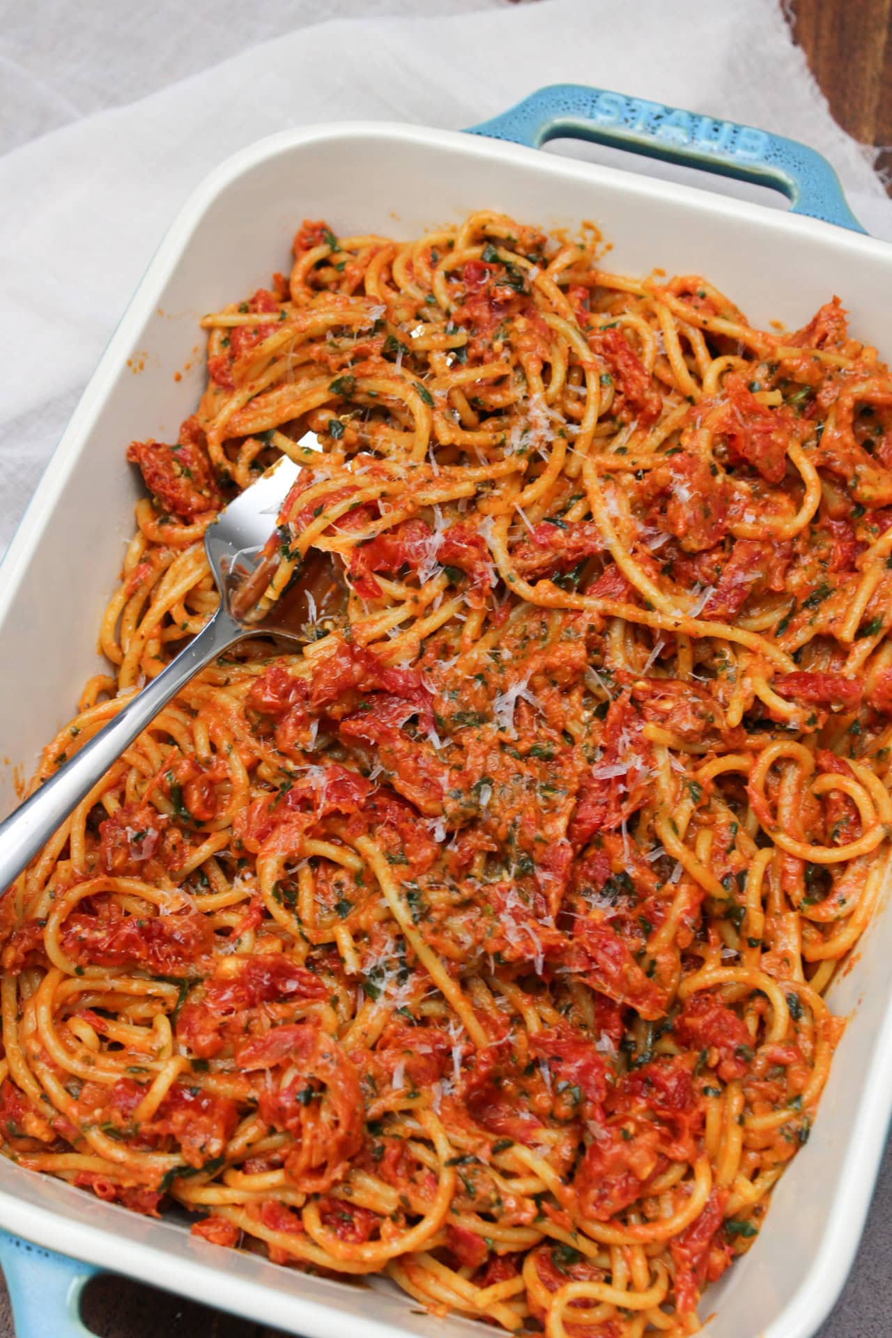 Spaghetti with Sun-Dried Tomato and Basil Pesto