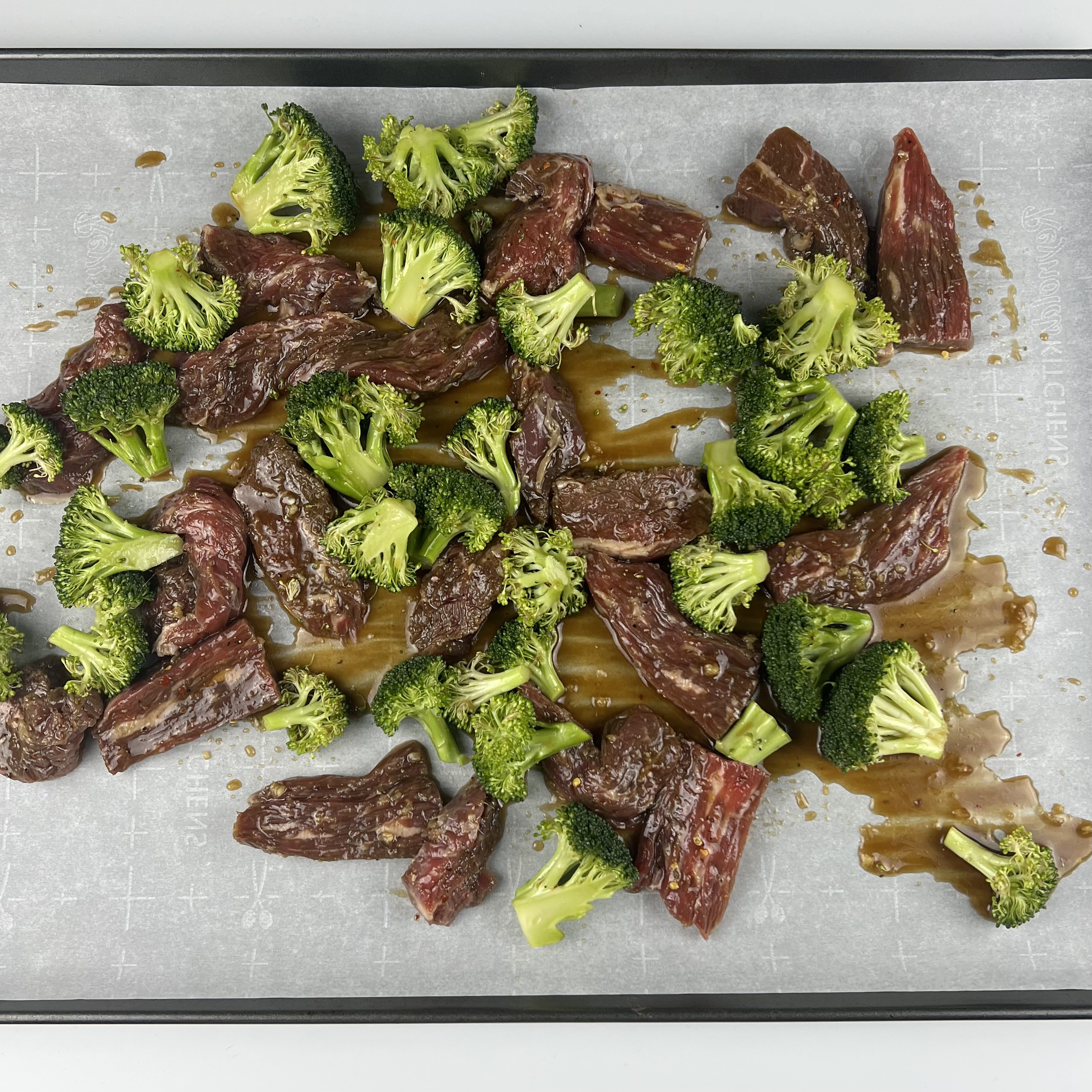 Creamy Garlic Beef & Broccoli Sheet Pan Dinner