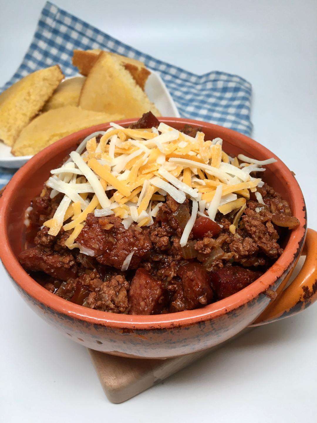 Spicy Low-Carb Chili with Ground Beef and Avocado