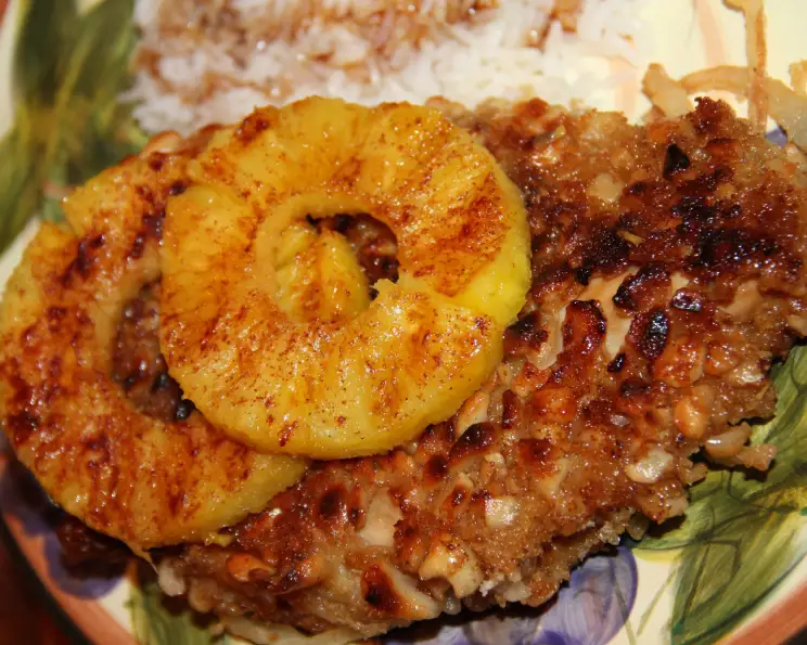 Macadamia-Crusted Chicken with Quandong Sauce