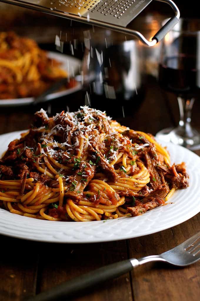 Slow-Cooked Beef Cheek Ragu with Garlic and Red Wine