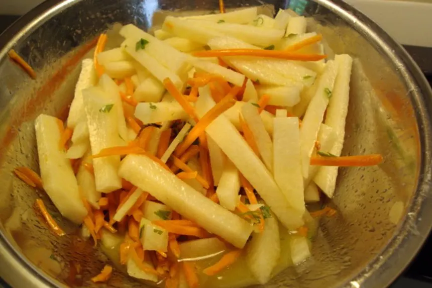 Harlingen Citrus and Jicama Salad with Chili Lime Dressing