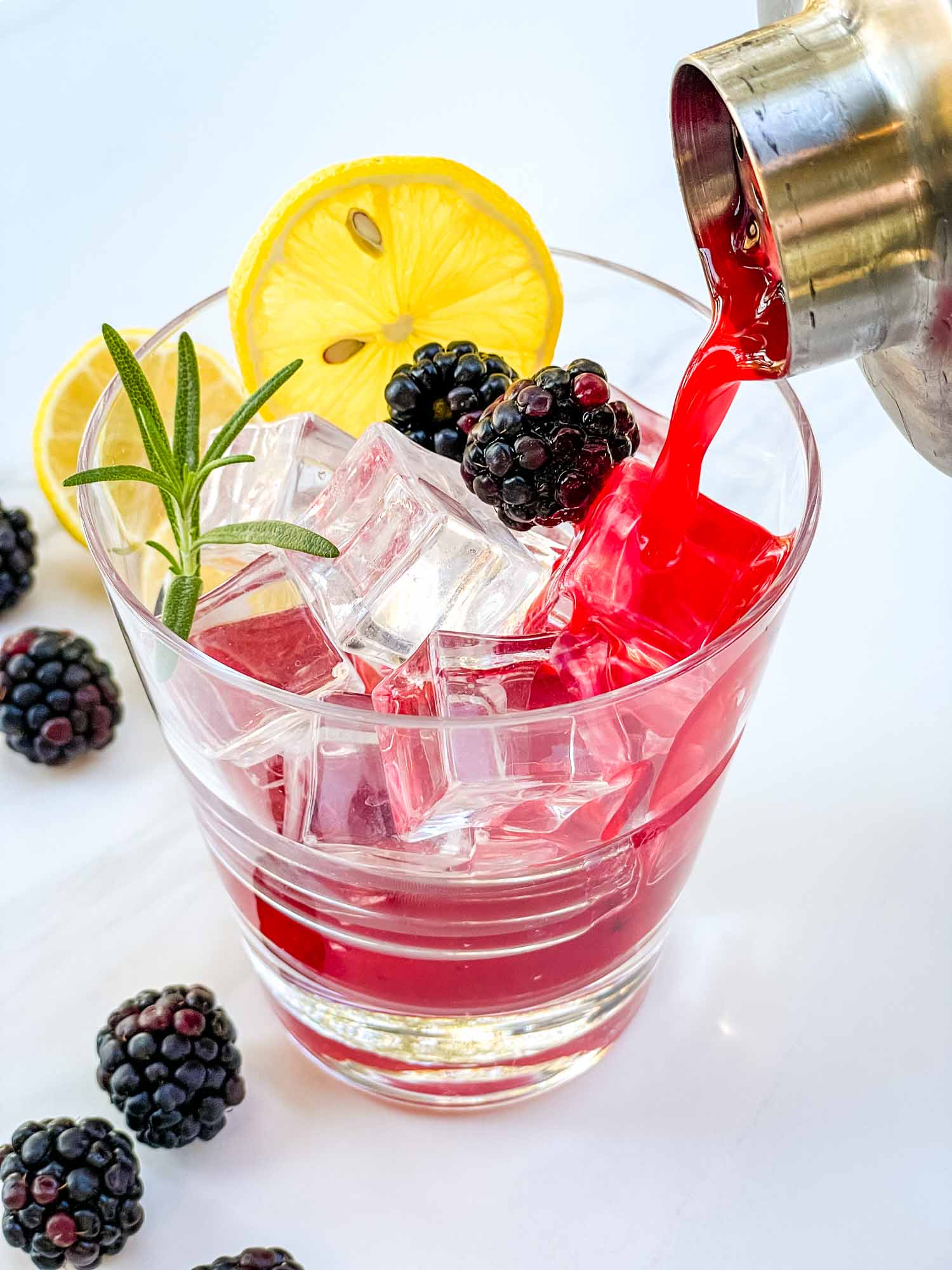 Shaken Blackberry Gin Bramble