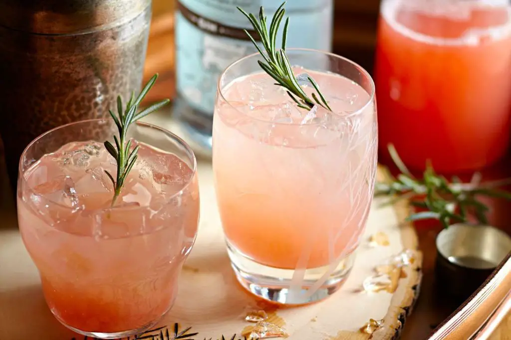 Rosemary Grapefruit Gin Cooler