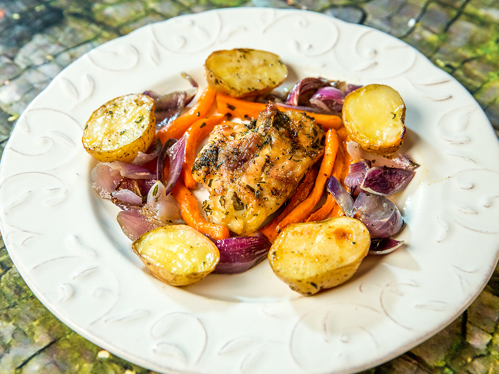 Honey-Garlic Glazed Chicken Thighs with Roasted Veggies