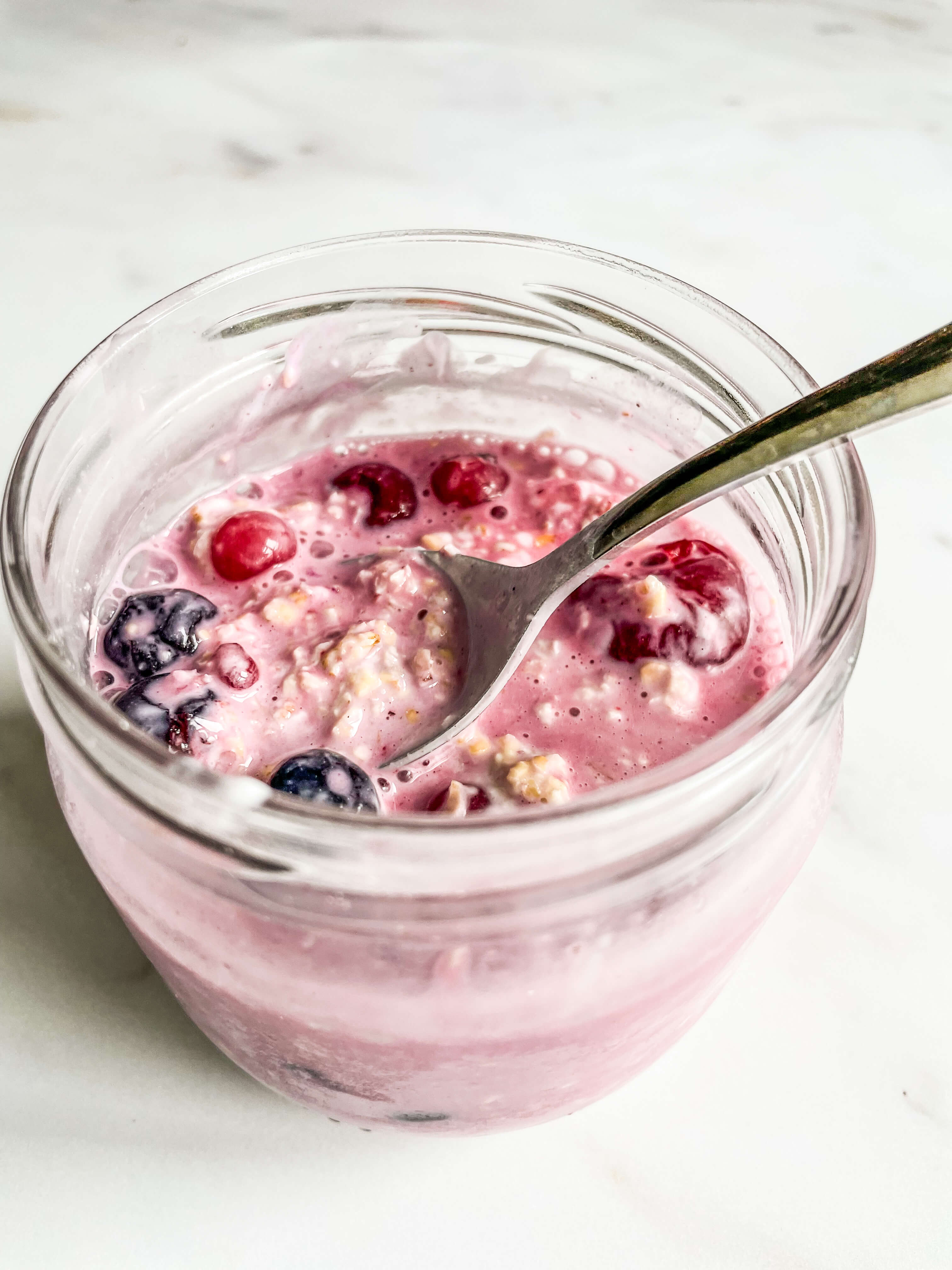 Savings-Driven Overnight Oats with Budget Berries