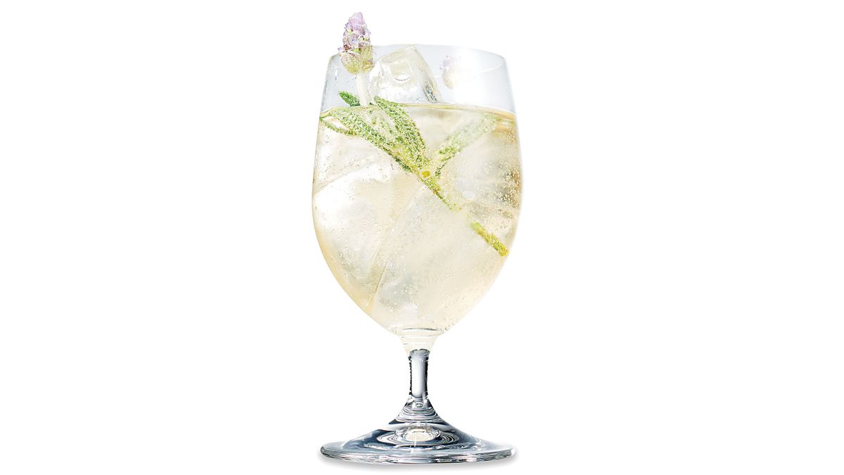 Elderflower and Lime St-Germain Spritz