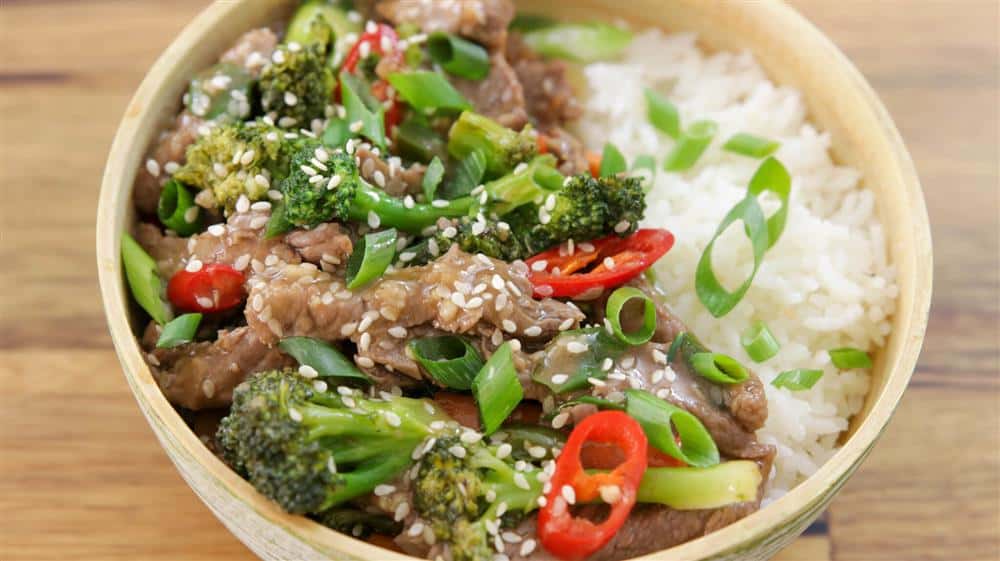 Spiced Beef & Broccoli Stir-Fry with Cauliflower Rice