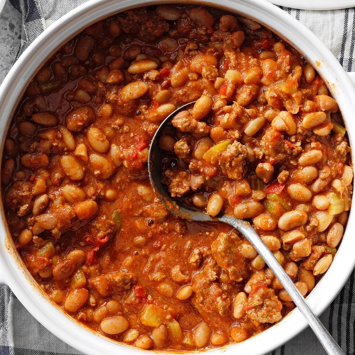 Smoky Regional Red Chili with Ground Beef and Pinto Beans