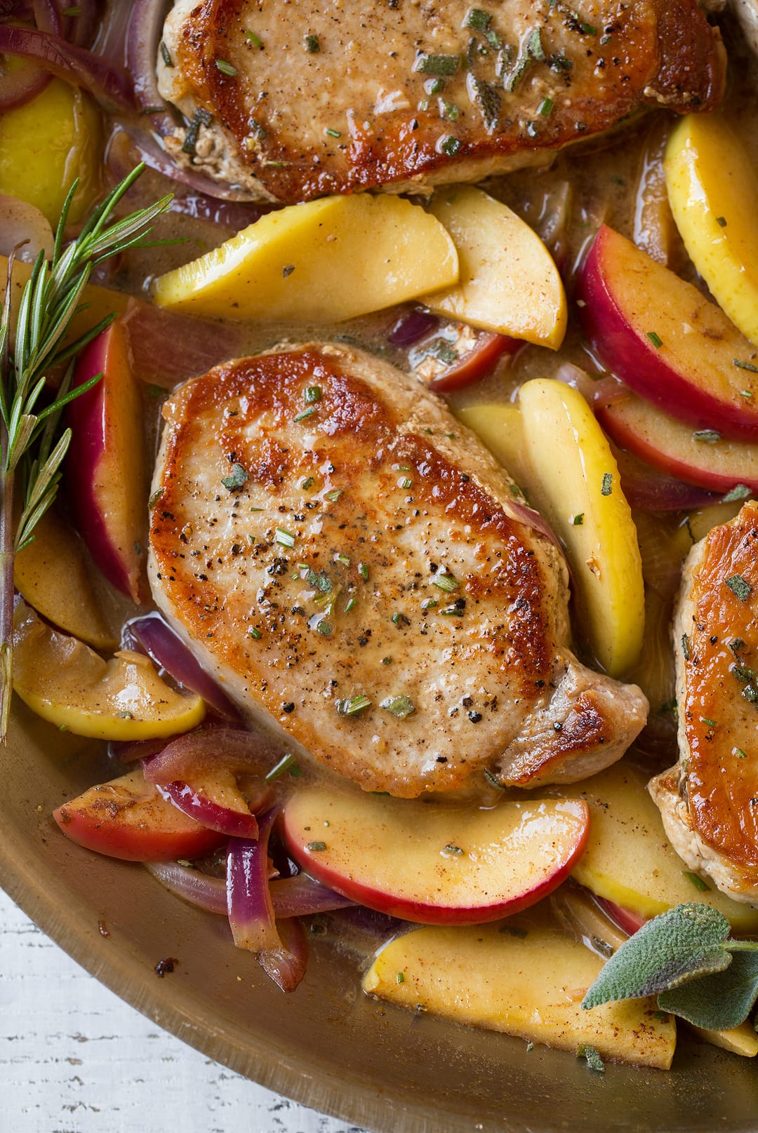 Pan-Roasted Pork Chops with Spiced Apple Compote
