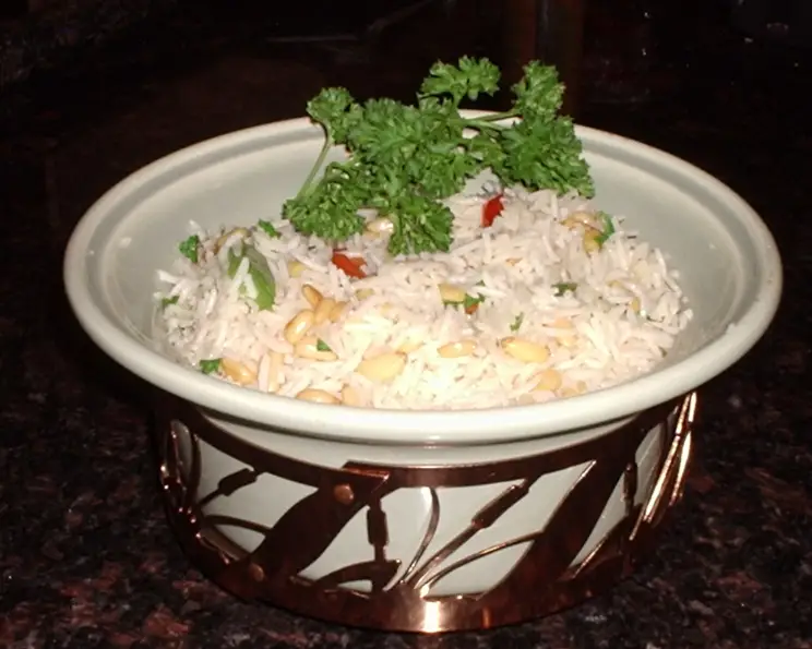 Sautéed Garlic and Spinach Rice with Toasted Pine Nuts