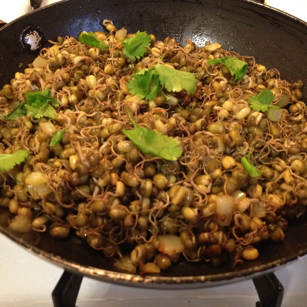 Sautéed Mung Bean Sprouts with Garlic and Calamansi