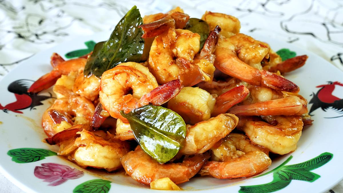 Tamarind-Glazed Malaysian Prawns with Garlic