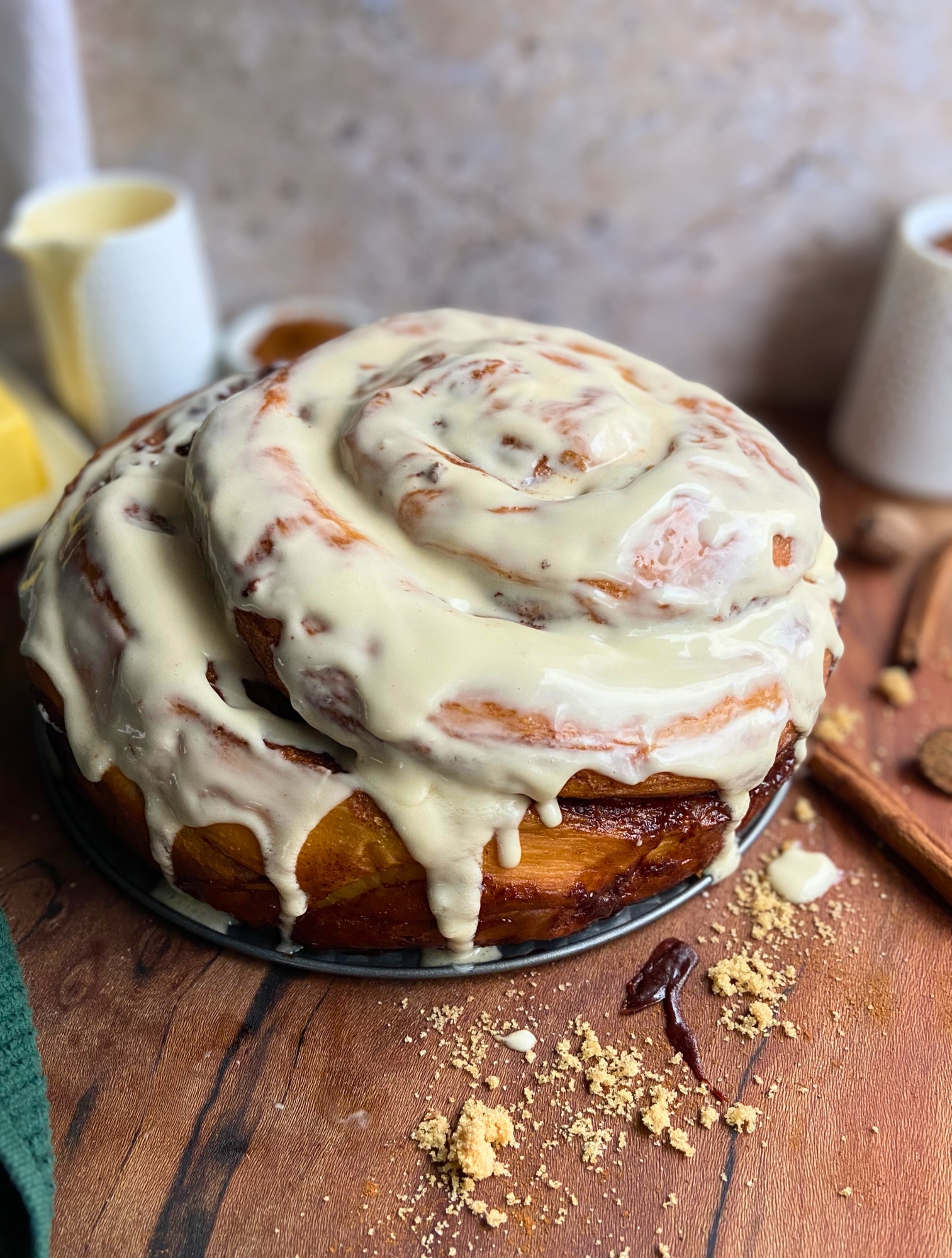 Brioche Swirls with Cinnamon Pastry Cream and Vanilla Glaze