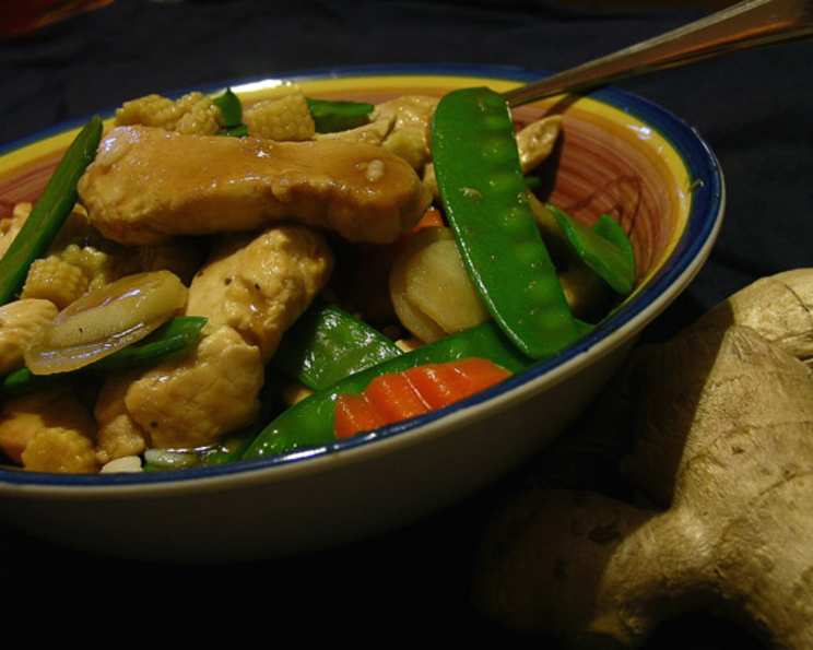 Stir-Fried Ginger Chicken with Snap Peas