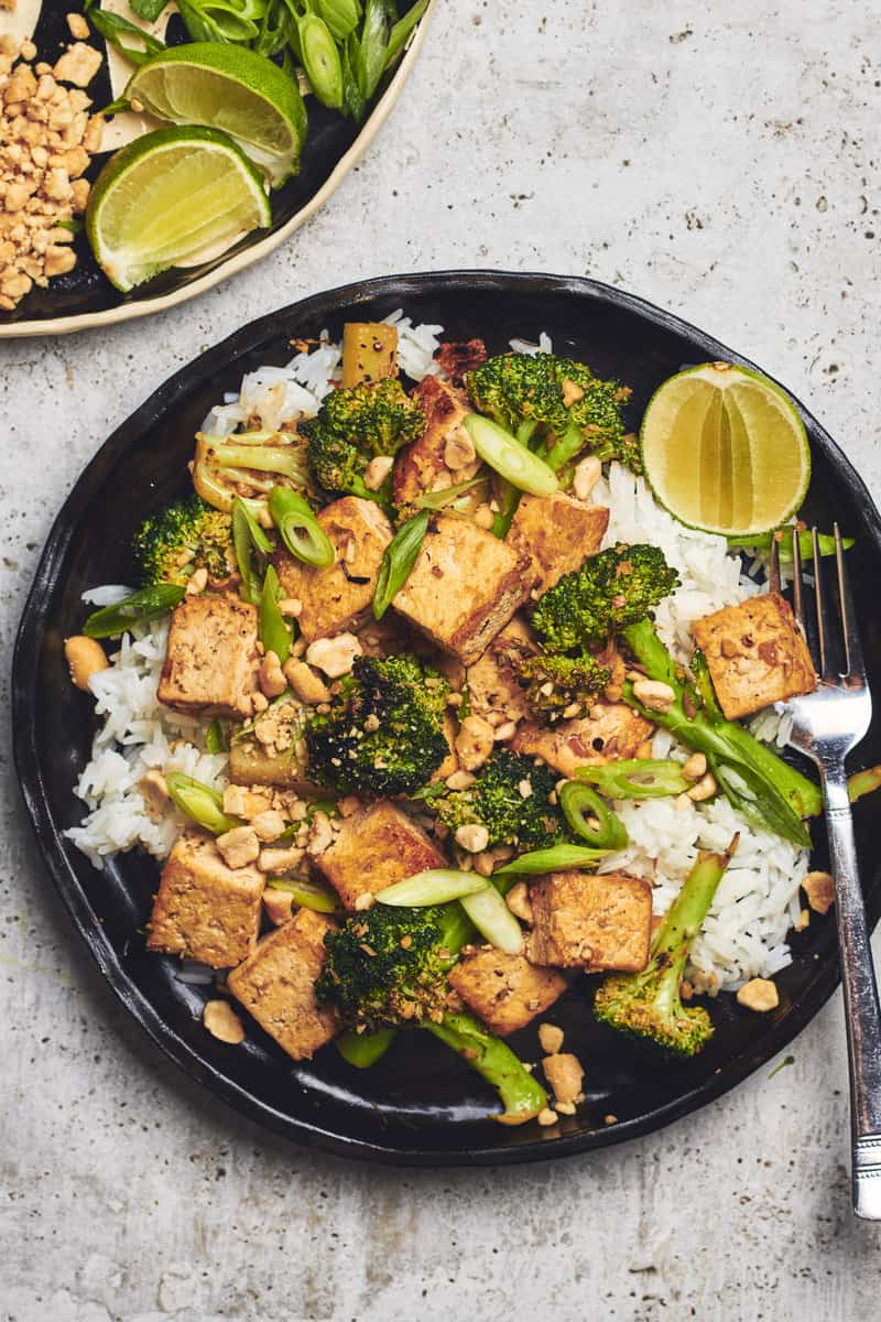 Stir-Fried Tofu with Lemongrass and Garlic