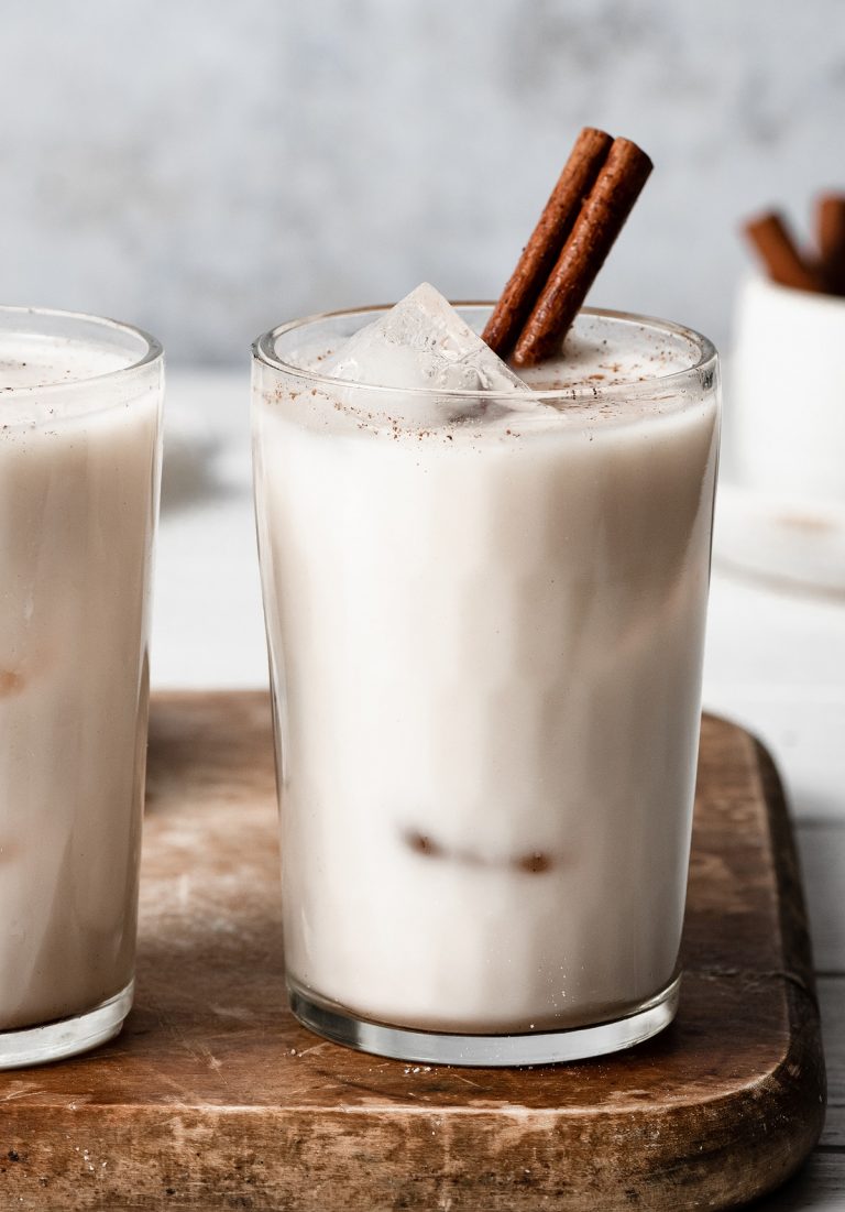 Chilled Horchata with Cinnamon and Vanilla