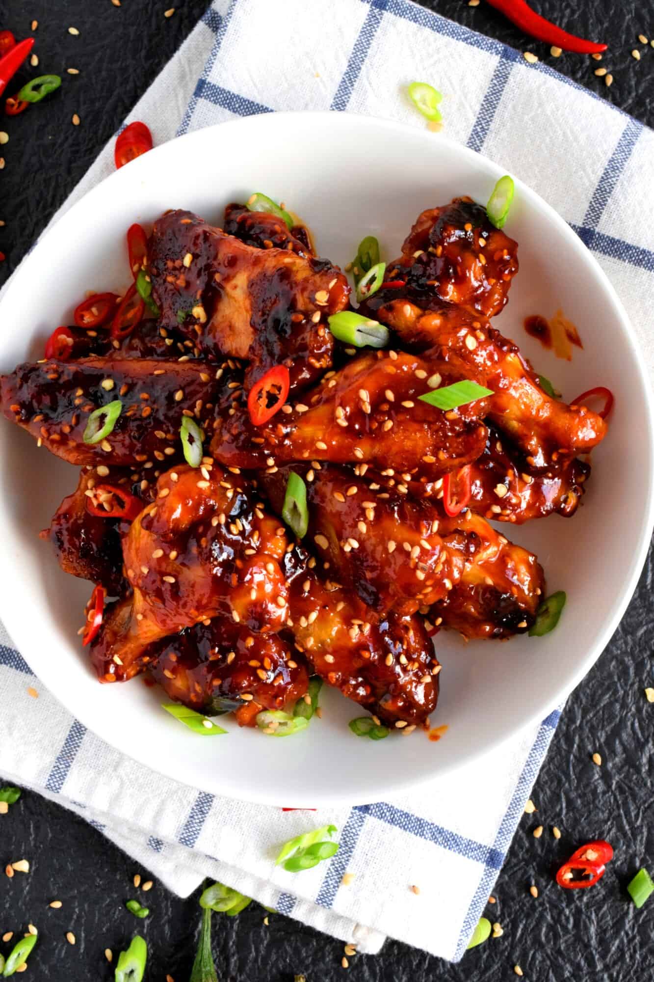 Crispy Korean-Style Fried Chicken Wings with Gochujang Sauce