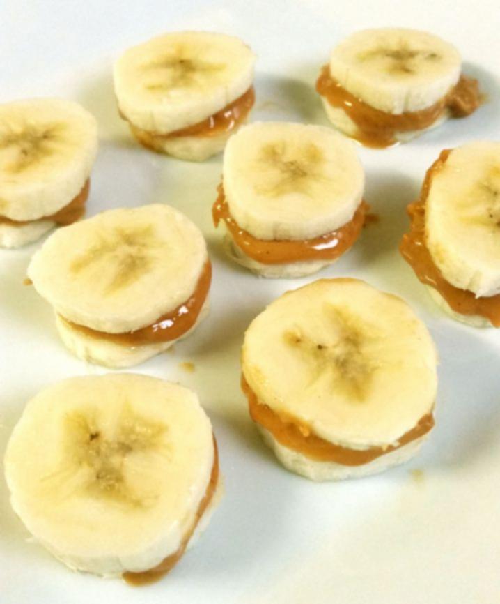 No-Bake Peanut Butter Banana Snack Bites
