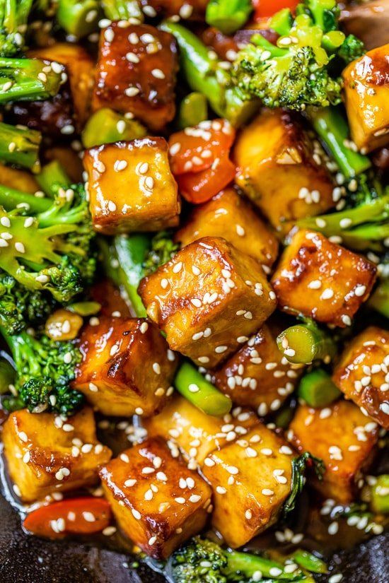 Pan-Fried Tofu Stir-Fry with Garlic and Snap Peas