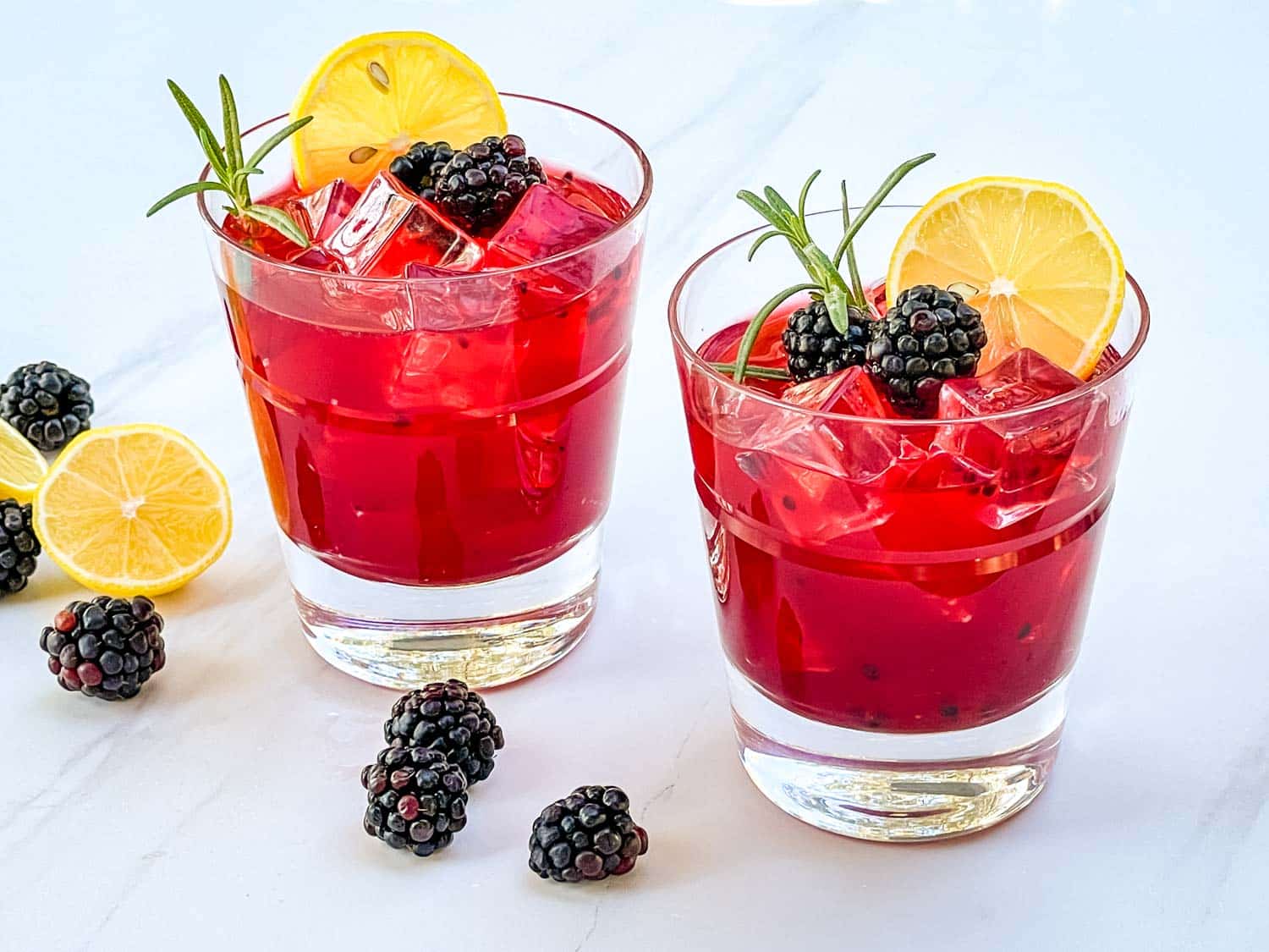 Bramble-Inspired Blackberry Gin Fizz