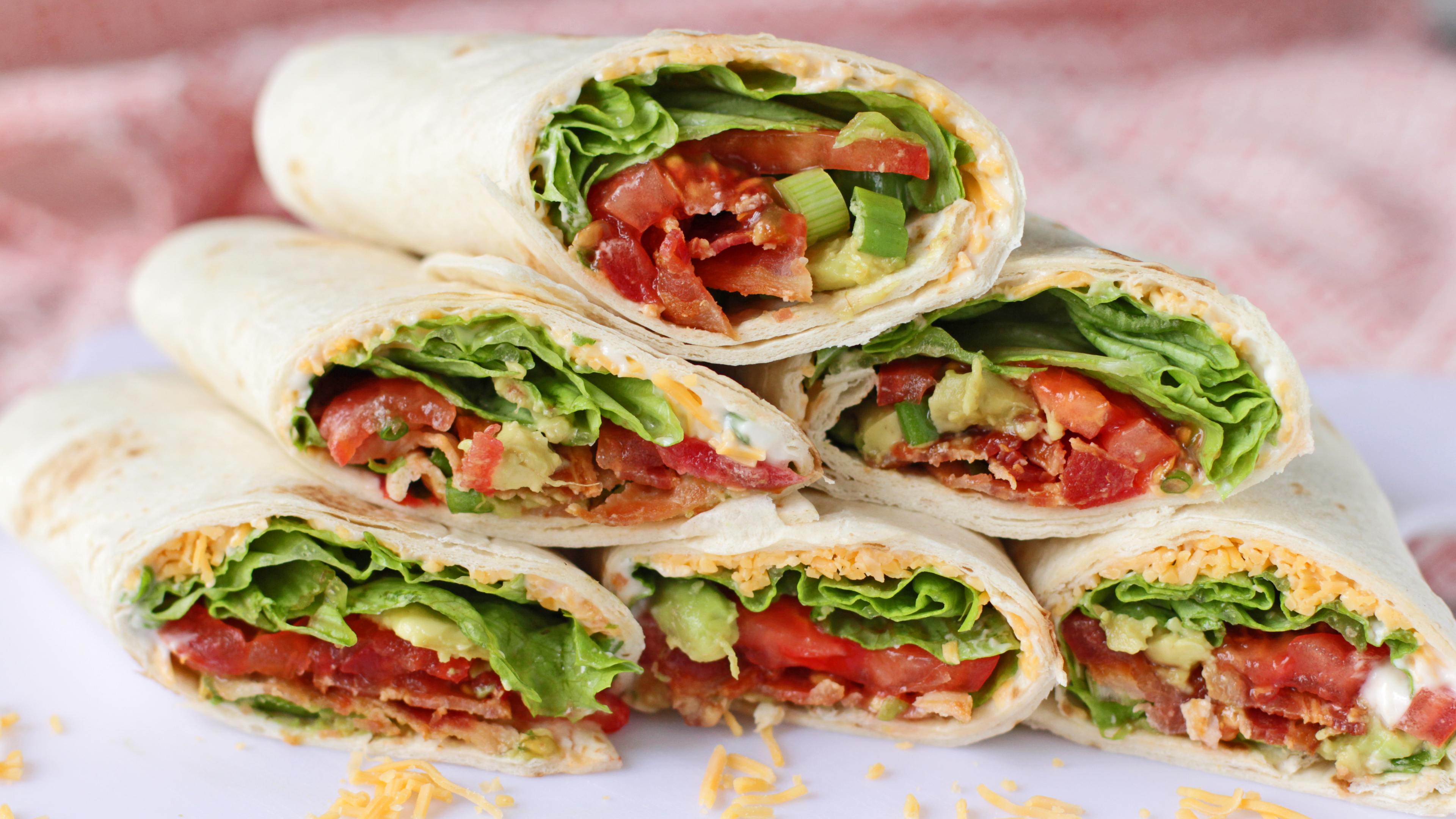 Avocado and Bacon Lettuce Wraps with Chipotle Mayo