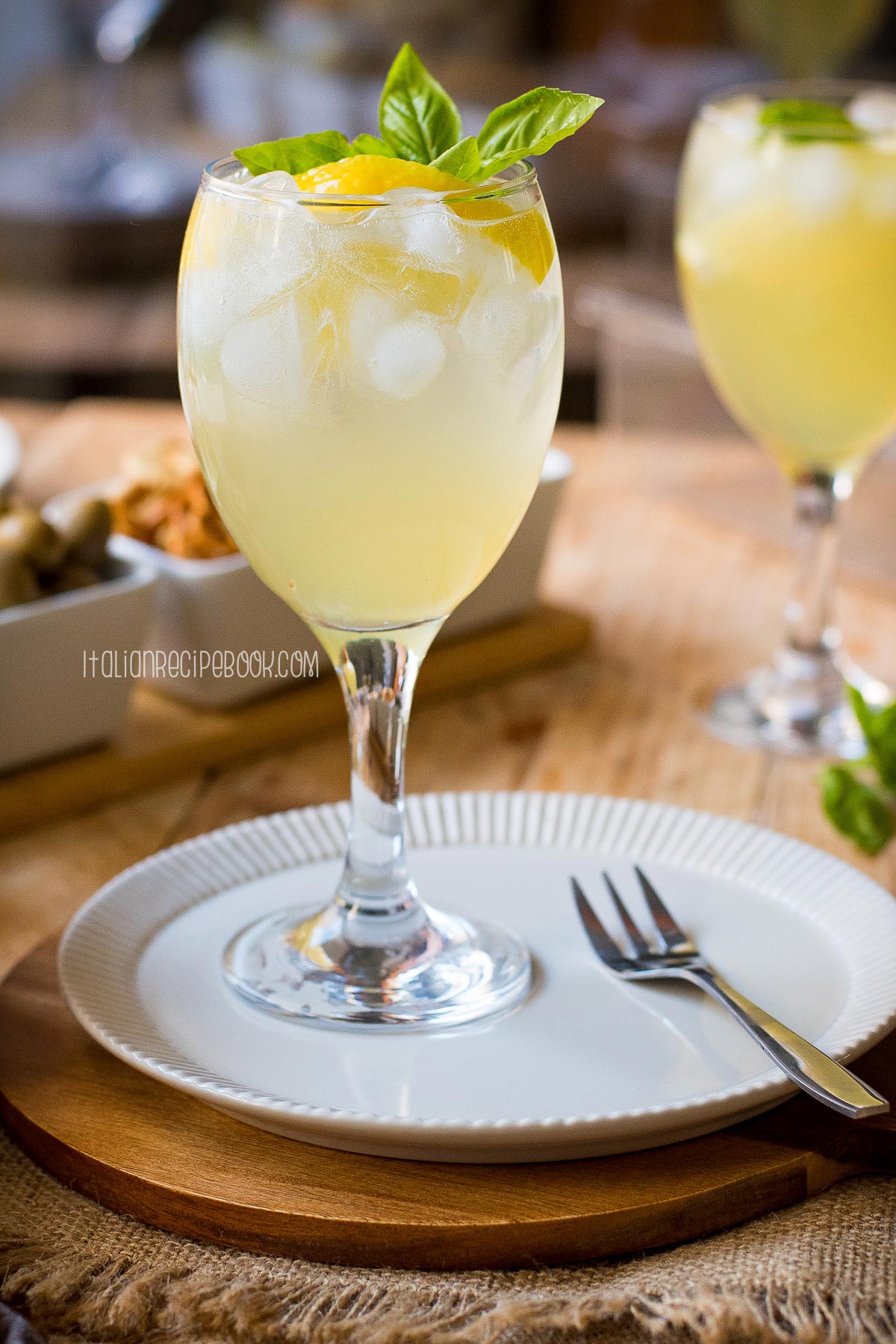 Limoncello and Prosecco Summer Spritz