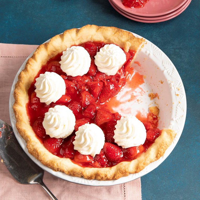 Layered Strawberry Gelatin Cream Pie