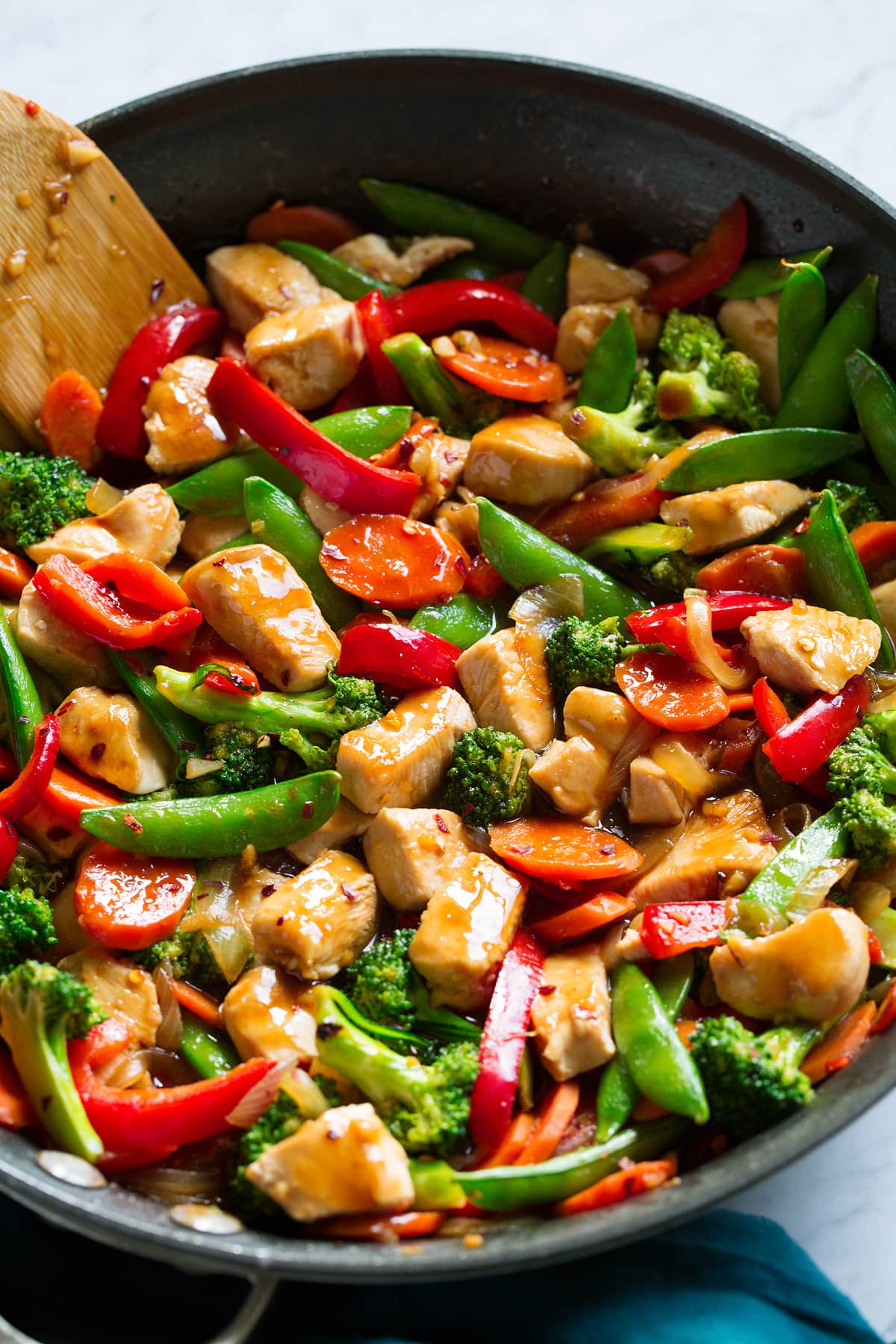 One-Pan Chicken and Vegetable Stir Fry with Sesame Ginger Sauce
