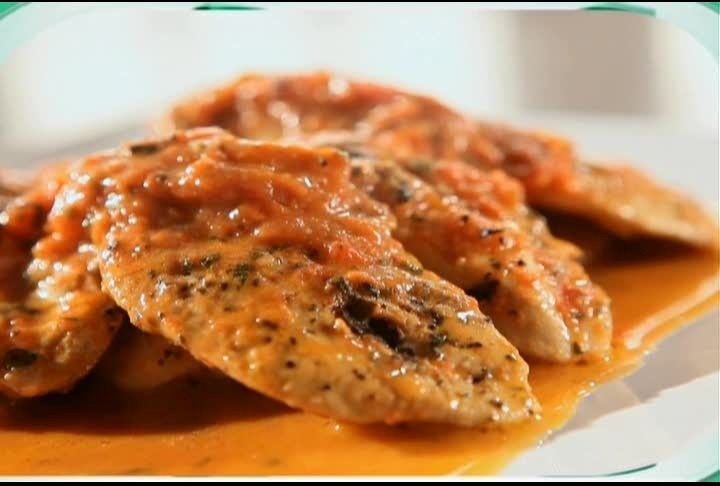Pan-Seared Chicken with Rajpura Spiced Tomato Gravy