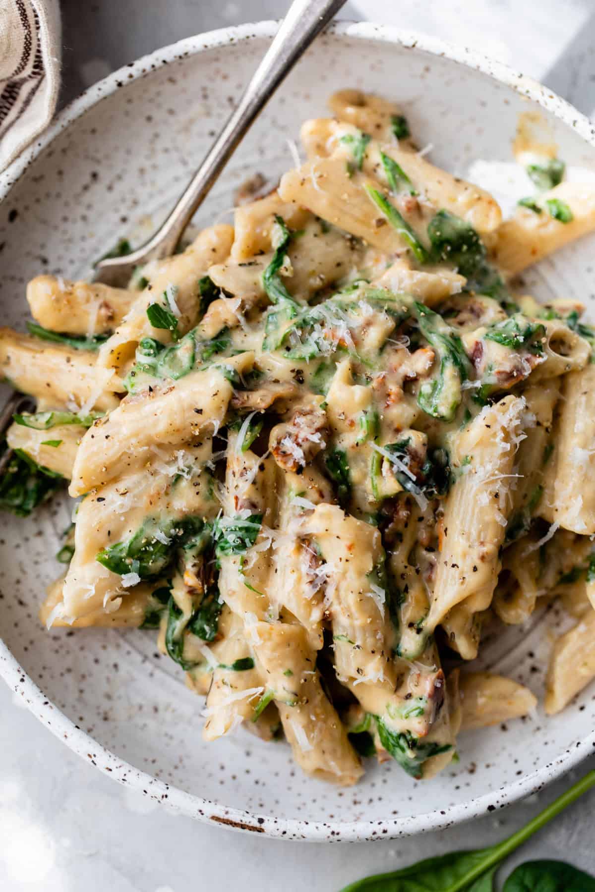 Creamy Egg and Spinach Stovetop Pasta