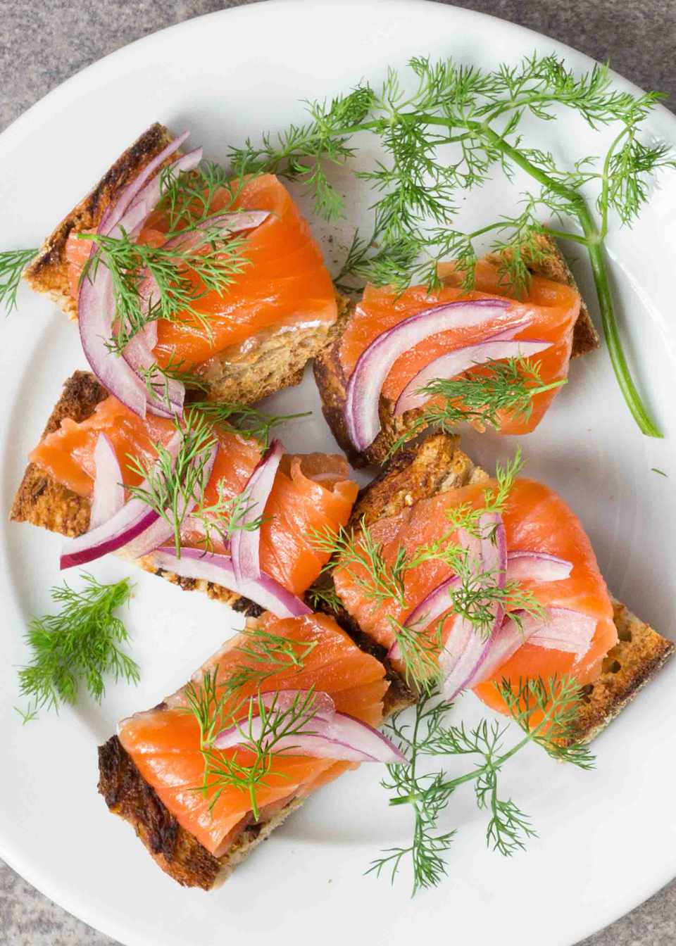 Gin-Cured Citrus Gravlax with Dill