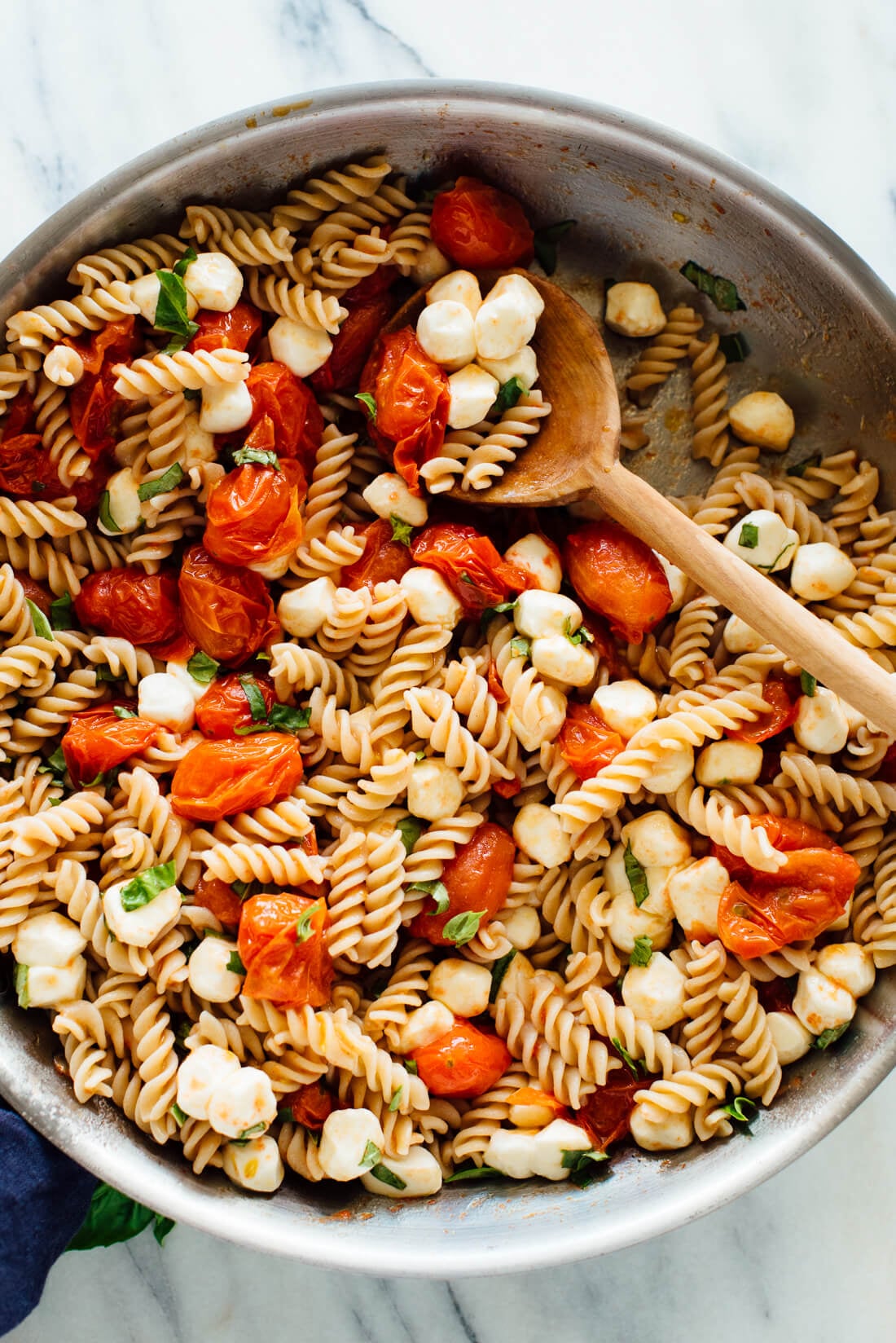 Quick Caprese Pasta Salad with Balsamic Glaze