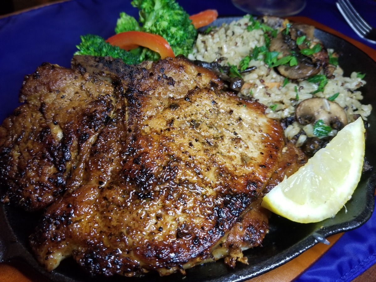Pan-Seared Pork Chops with Spicy Regional Rub