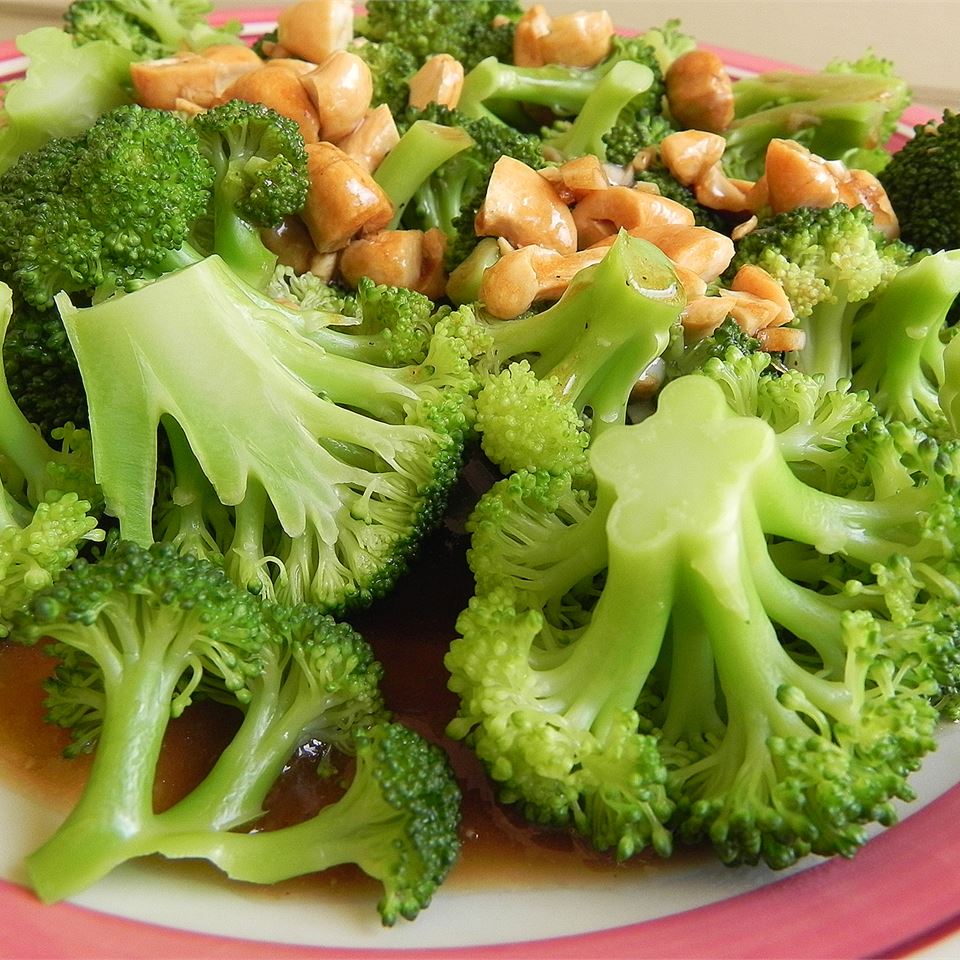 Sautéed Garlic Lemon Broccoli with Cashew Sauce