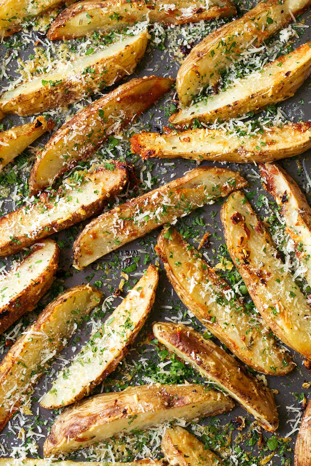 Half-Roasted Garlic and Thyme Potato Wedges
