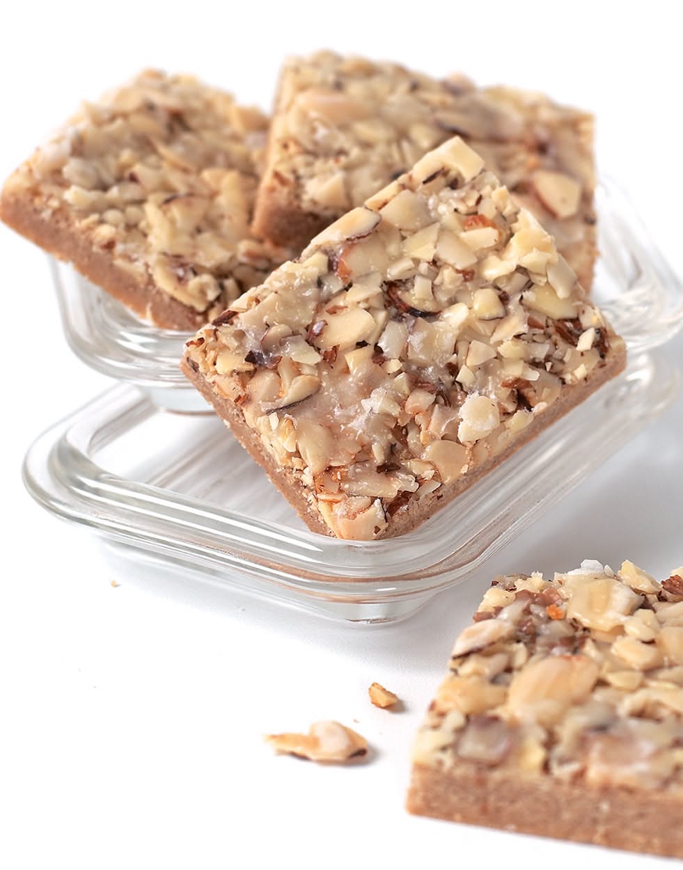 Cinnamon-Spiced Almond Cookie Bars