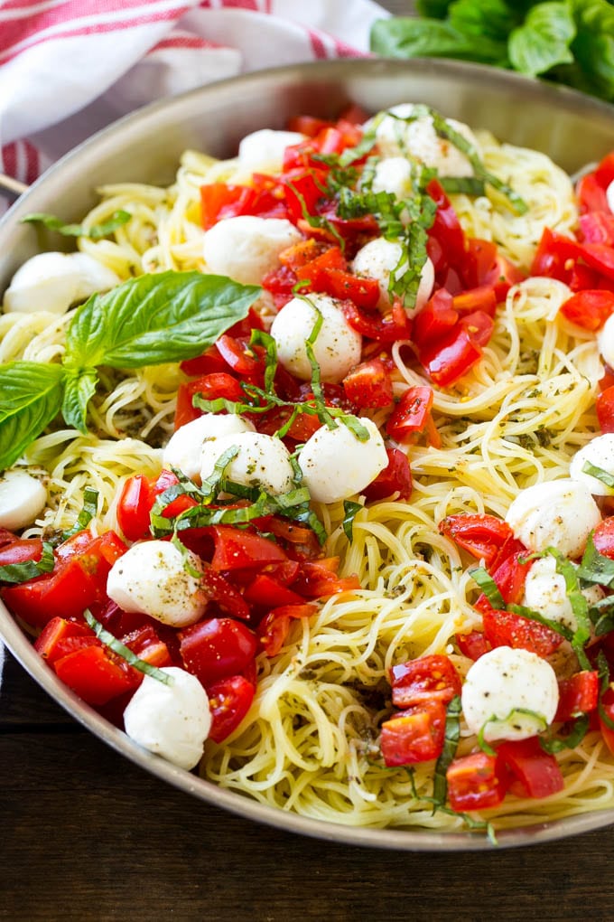 Slow-Cooked Tomato & Basil Pasta with Fresh Mozzarella
