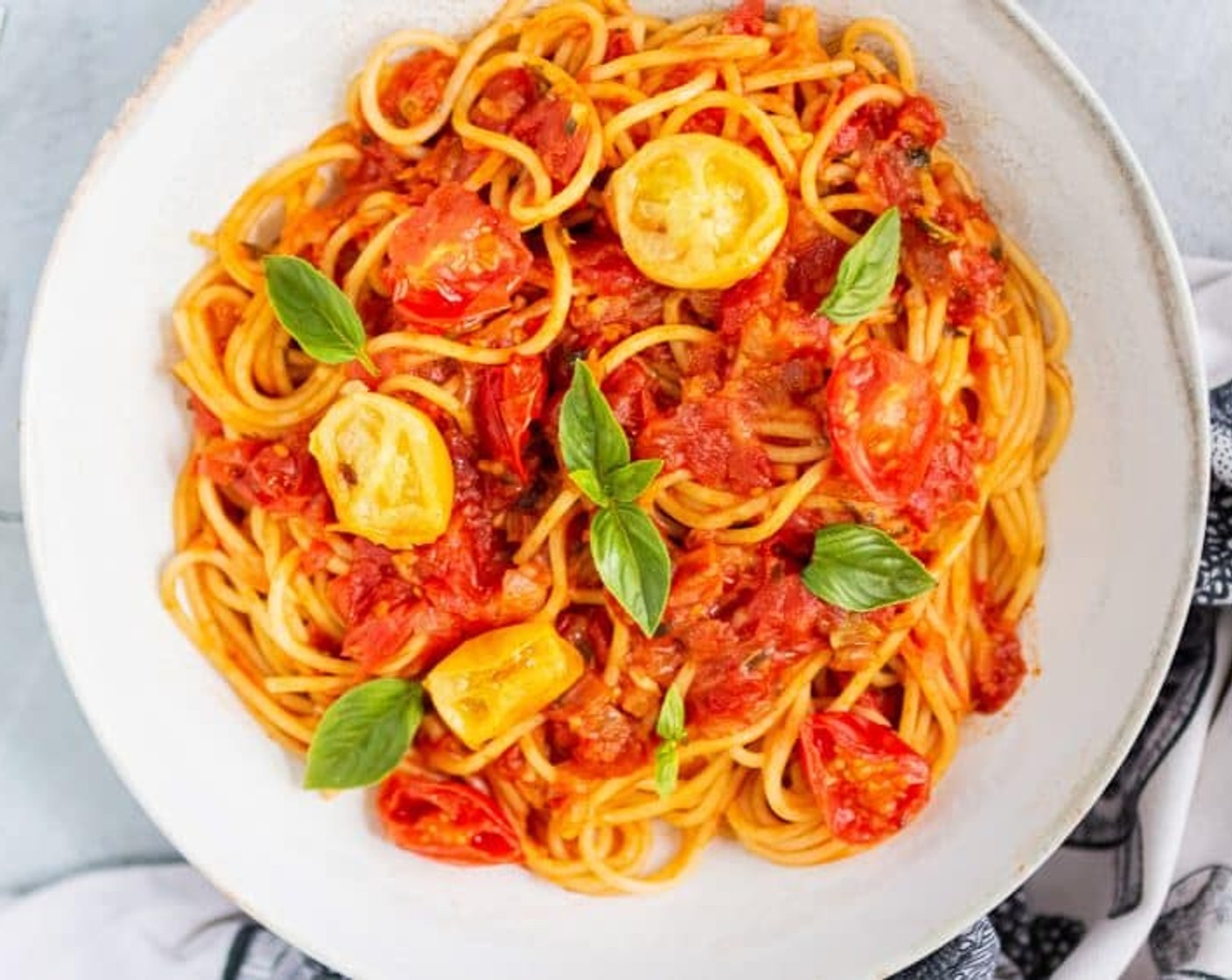 Authentic Slow-Simmered Tomato Basil Spaghetti