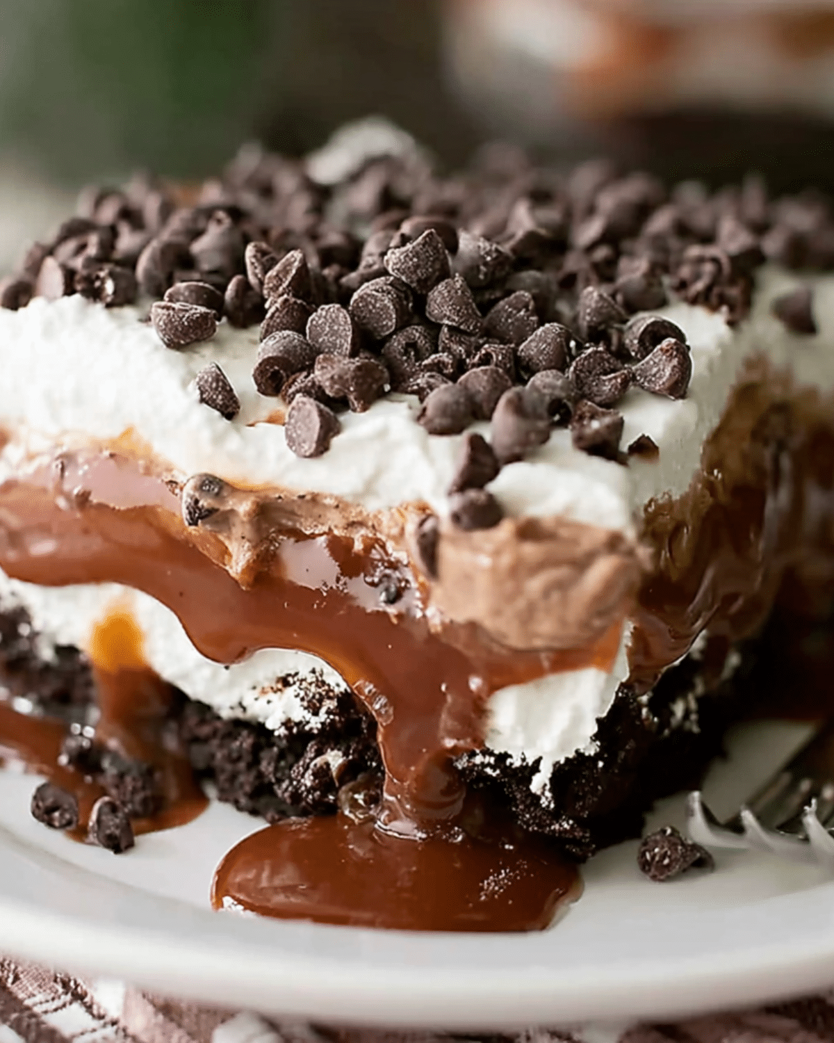Layered Caramel Lasagna with Cream Cheese and Chocolate
