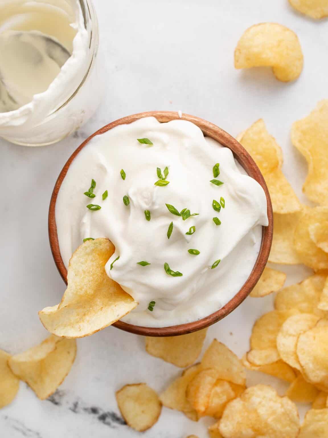 Homemade Sour Cream with Lemon and Cultured Buttermilk