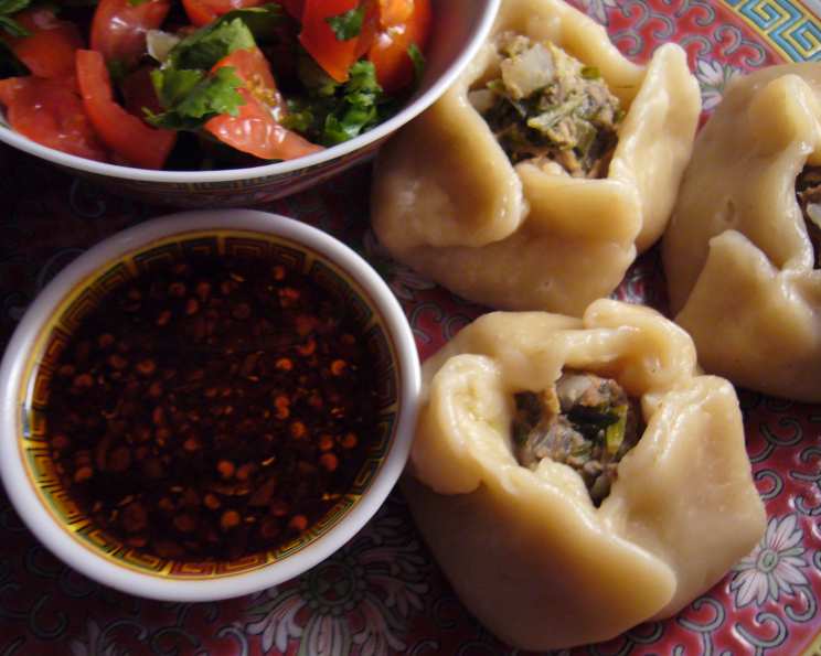 Tibetan Steamed Dumplings with Yak and Cabbage Filling